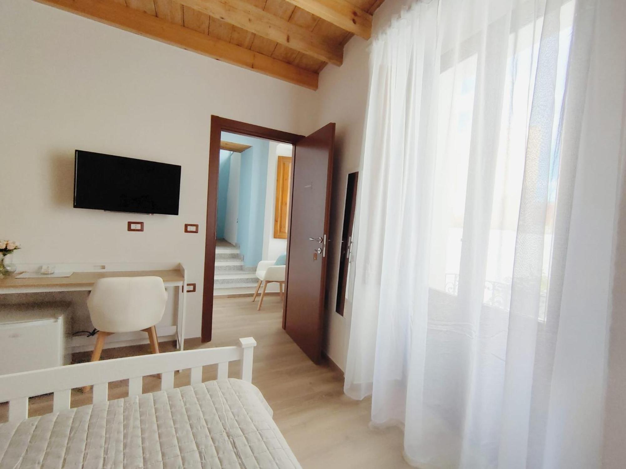 Donna Raffaela Bed & Breakfast Tertenia Ngoại thất bức ảnh